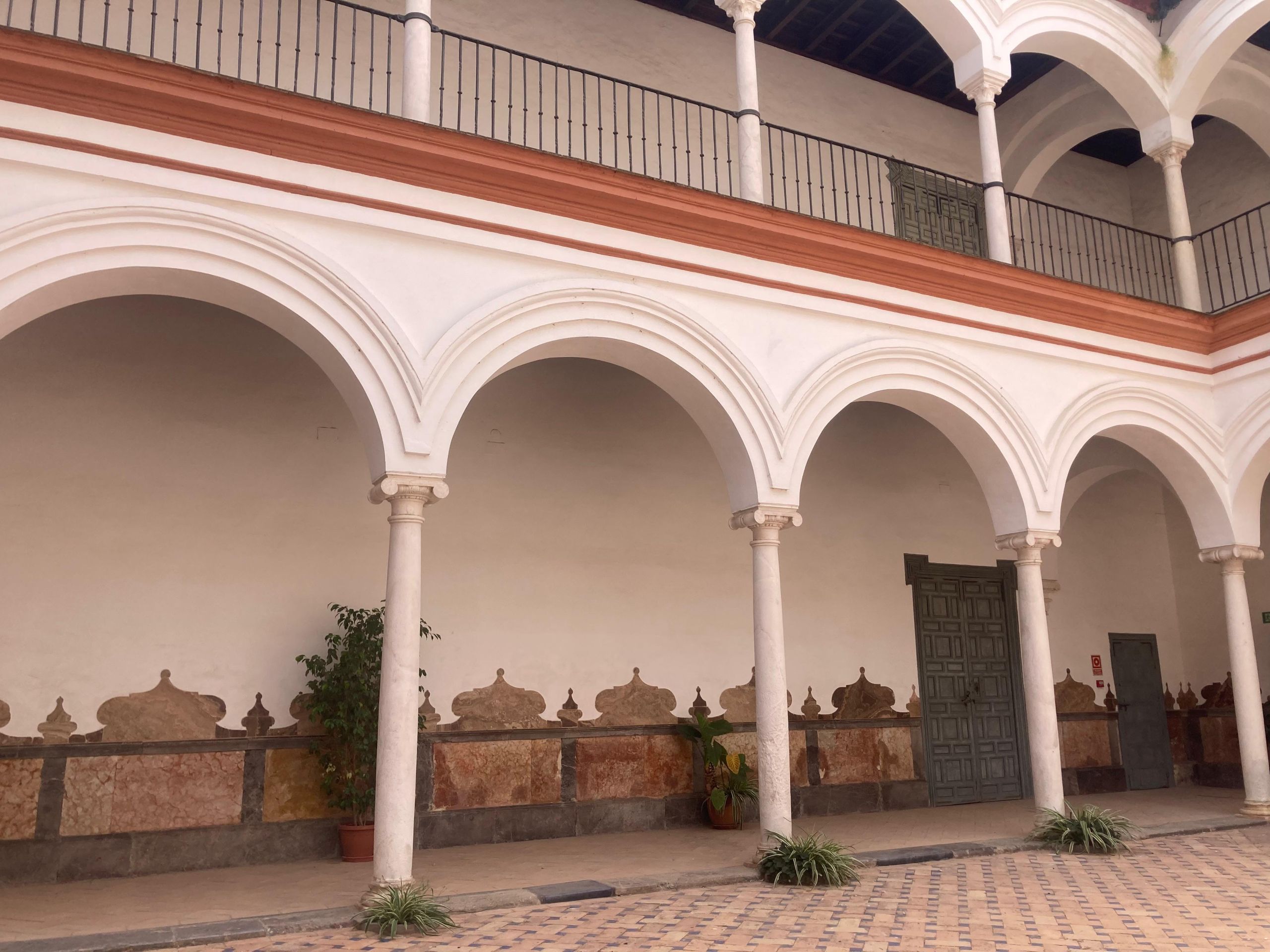 Peñaflor salas restauración 2%